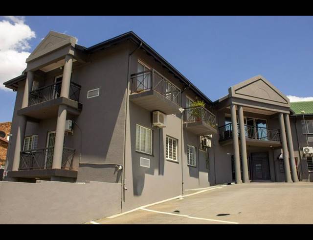 BUSINESS PROPERTY TO RENT IN HELDERKRUIN